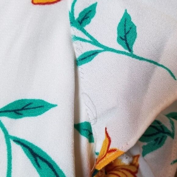 NWOT Lush Tie Front Floral Dress - Picture 5 of 8